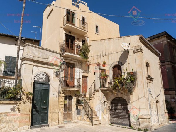 appartamento in vendita a Siracusa in zona Isola Ortigia