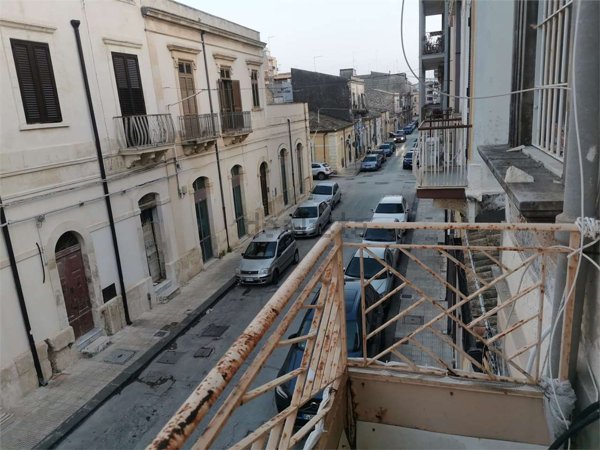 appartamento in vendita a Siracusa in zona Borgata