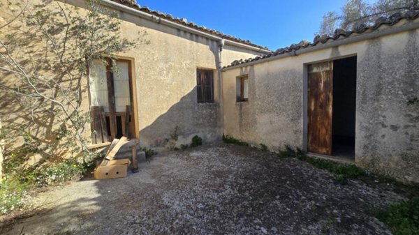azienda agricola in vendita a Siracusa