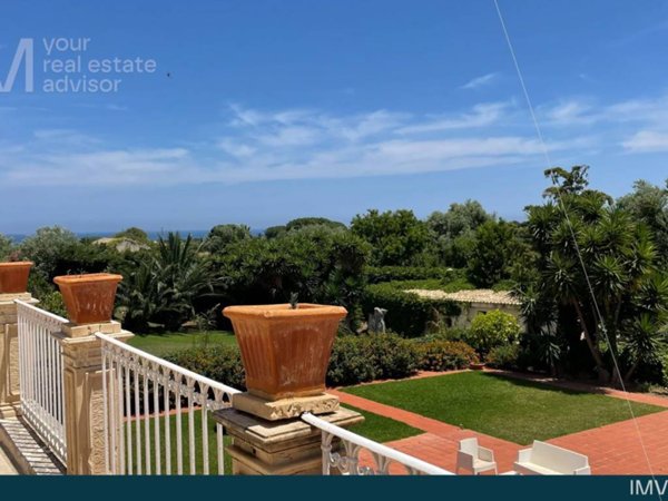 casa indipendente in vendita a Siracusa in zona Isola / Plemmirio