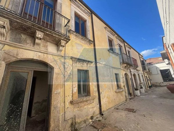 appartamento in vendita a Siracusa in zona Isola Ortigia