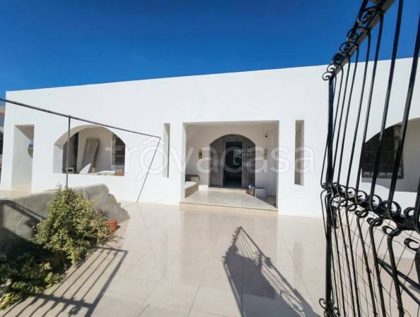 casa indipendente in vendita a Siracusa in zona Ognina