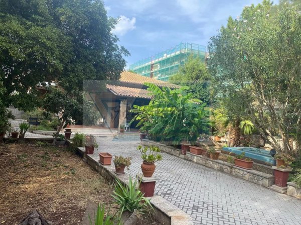 casa indipendente in vendita a Siracusa in zona Scala Greca
