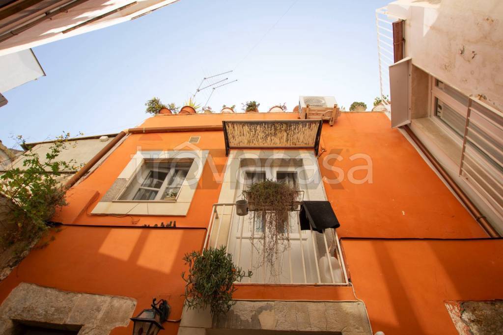 casa indipendente in vendita a Siracusa in zona Isola Ortigia