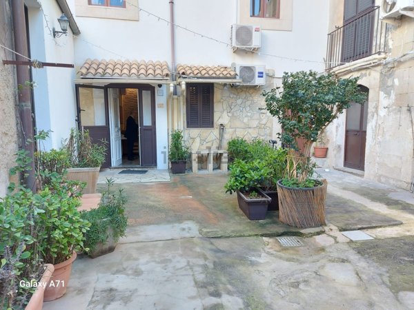 appartamento in vendita a Siracusa in zona Isola Ortigia