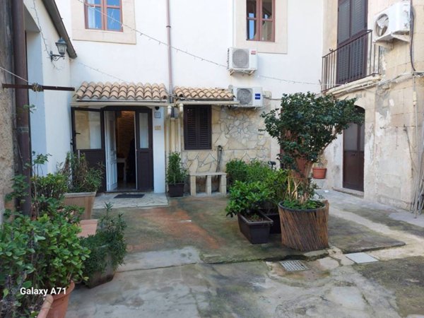 appartamento in vendita a Siracusa in zona Isola Ortigia