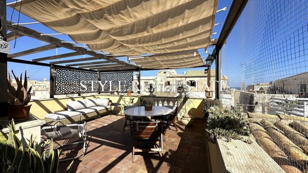 appartamento in vendita a Siracusa in zona Centro Città