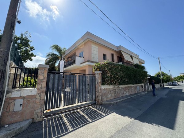 casa indipendente in vendita a Siracusa in zona Scala Greca