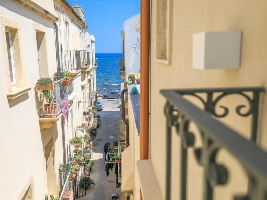 appartamento in vendita a Siracusa in zona Isola Ortigia