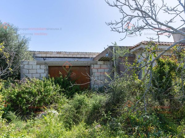 casa indipendente in vendita a Siracusa in zona Ognina