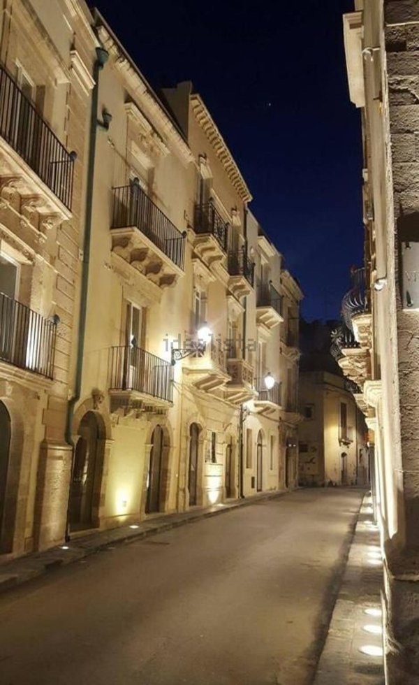 appartamento in vendita a Siracusa in zona Isola Ortigia