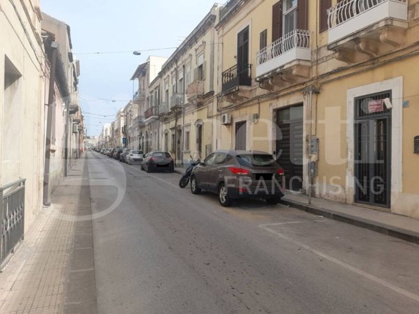 casa indipendente in vendita a Siracusa in zona Borgata