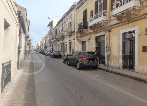 casa indipendente in vendita a Siracusa in zona Borgata