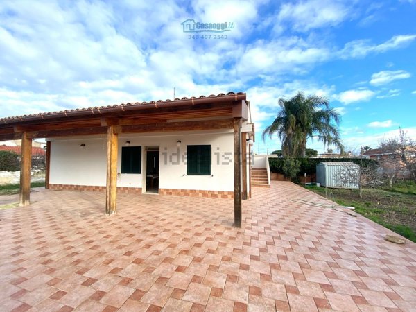 casa indipendente in vendita a Siracusa in zona Arenella