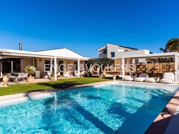 casa indipendente in vendita a Siracusa in zona Isola / Plemmirio