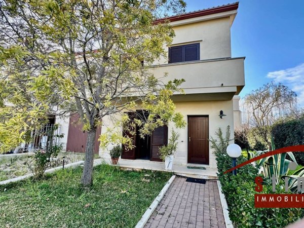 casa indipendente in vendita a Siracusa in zona Isola / Plemmirio