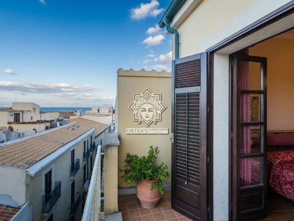 appartamento in vendita a Siracusa in zona Isola Ortigia