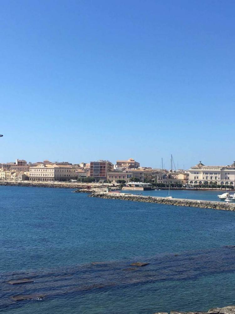 casa indipendente in vendita a Siracusa in zona Borgata