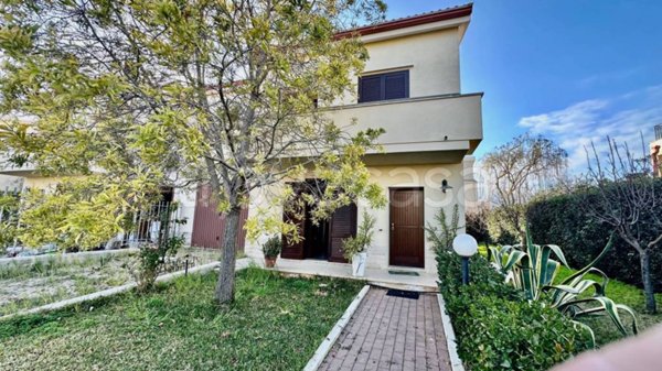 casa indipendente in vendita a Siracusa in zona Isola / Plemmirio