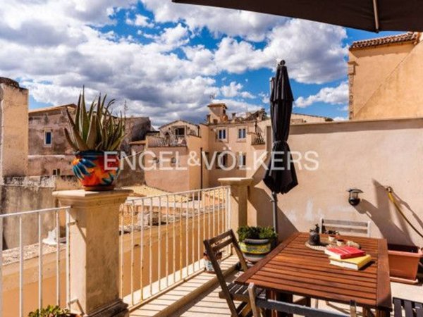 casa semindipendente in vendita a Siracusa in zona Isola Ortigia