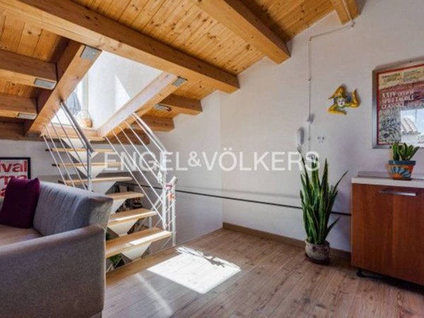 casa indipendente in vendita a Siracusa in zona Isola Ortigia