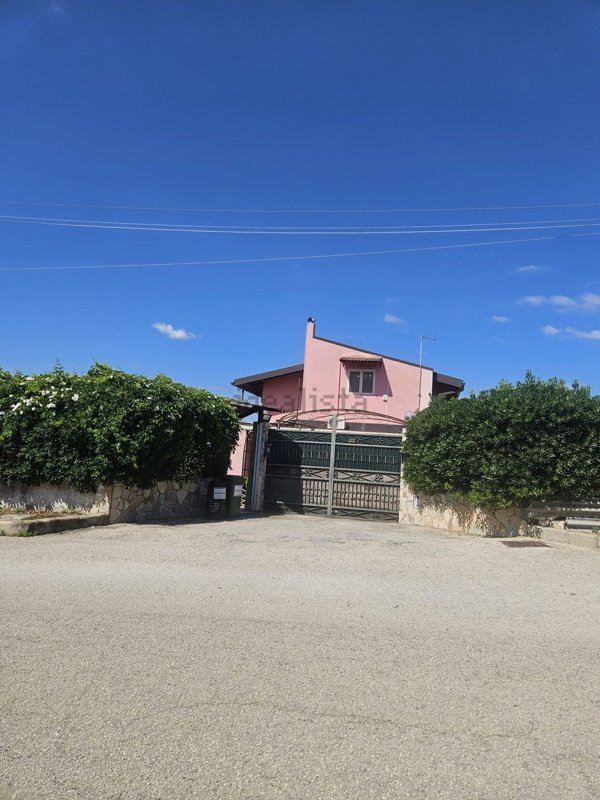casa indipendente in vendita a Siracusa in zona Isola Ortigia