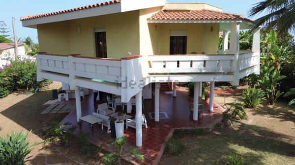 casa indipendente in vendita a Siracusa in zona Fontane Bianche