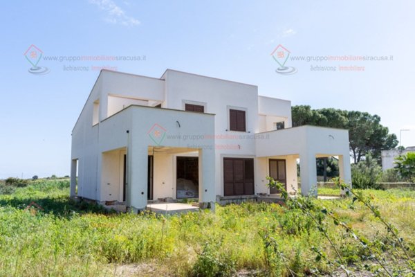 casa indipendente in vendita a Siracusa in zona Isola / Plemmirio