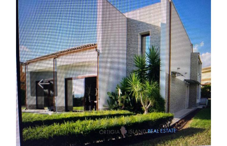 casa indipendente in vendita a Siracusa in zona Belvedere