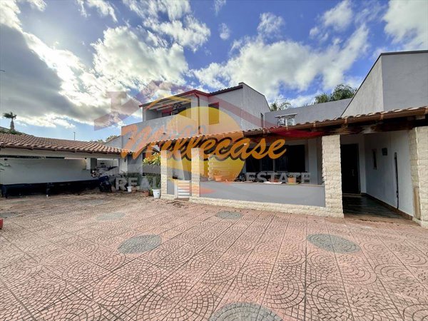 casa indipendente in vendita a Siracusa in zona Isola / Plemmirio