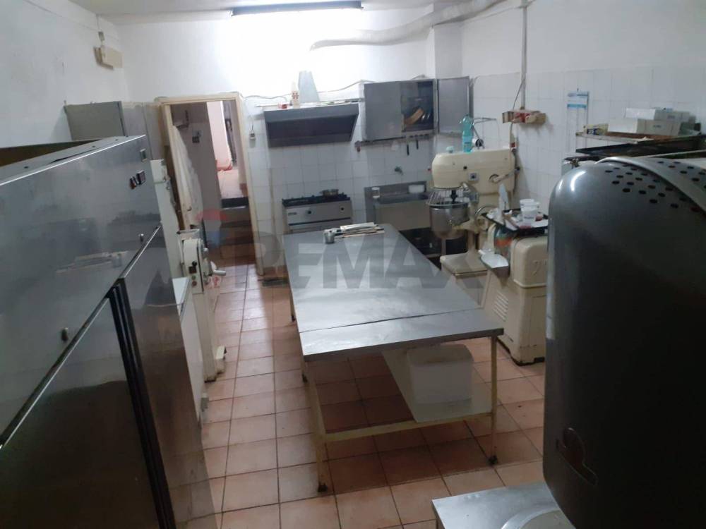 locale commerciale in vendita a Siracusa in zona Centro Città