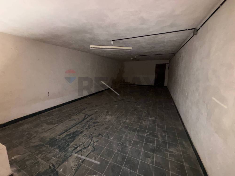 locale commerciale in vendita a Siracusa in zona Borgata