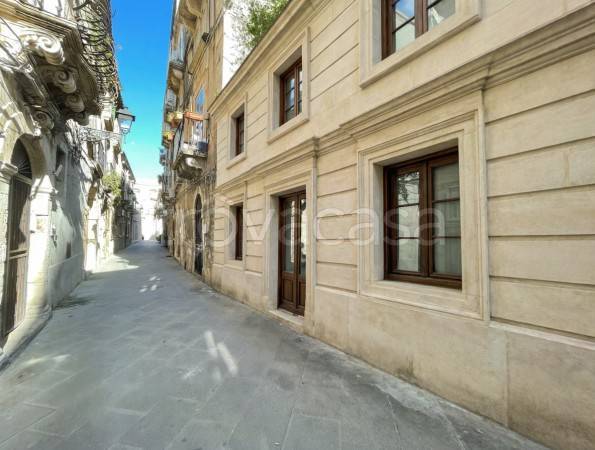 casa indipendente in vendita a Siracusa in zona Isola Ortigia