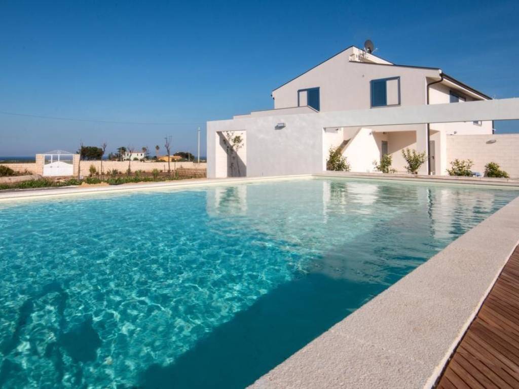 casa indipendente in vendita a Siracusa in zona Isola / Plemmirio