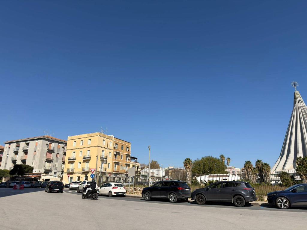 negozio in vendita a Siracusa in zona Centro Città