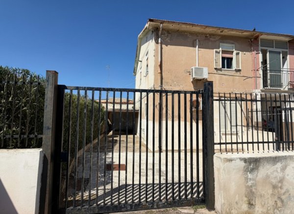 appartamento in vendita a Siracusa in zona Grottasanta