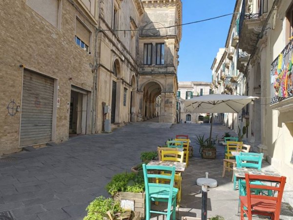 appartamento in vendita a Siracusa in zona Isola Ortigia