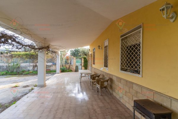 casa indipendente in vendita a Siracusa in zona Fontane Bianche