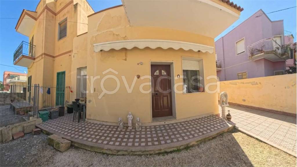 casa indipendente in vendita a Siracusa in zona Grottasanta