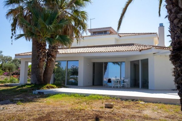 casa indipendente in vendita a Siracusa in zona Isola Ortigia