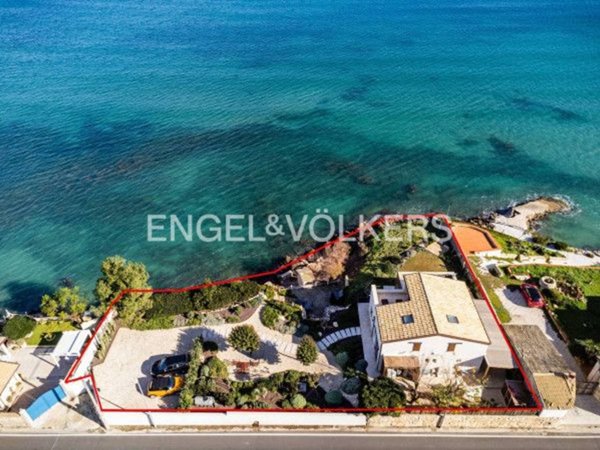 casa indipendente in vendita a Siracusa in zona Isola / Plemmirio