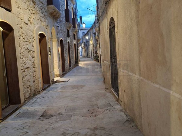 appartamento in vendita a Siracusa in zona Isola Ortigia