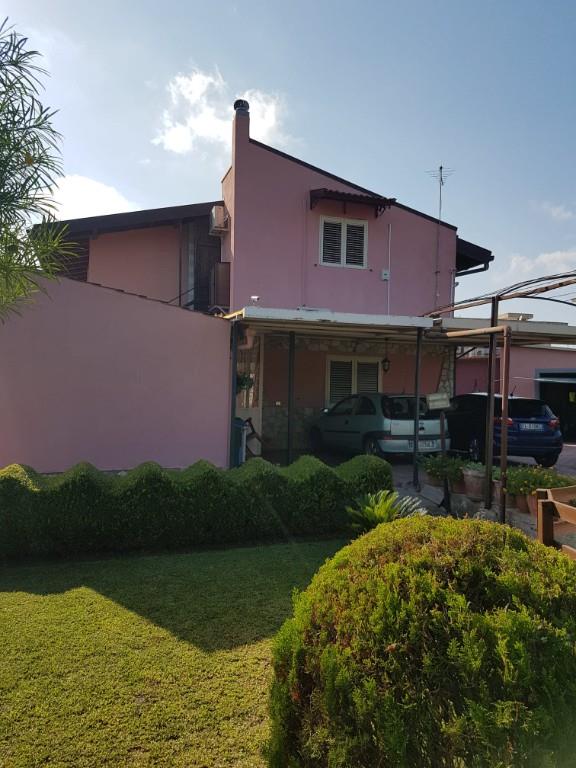 casa indipendente in vendita a Siracusa in zona Belvedere