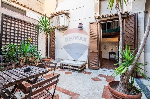 casa indipendente in vendita a Siracusa in zona Isola Ortigia