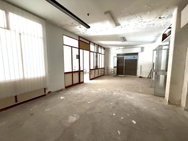 locale commerciale in vendita a Siracusa in zona Scala Greca