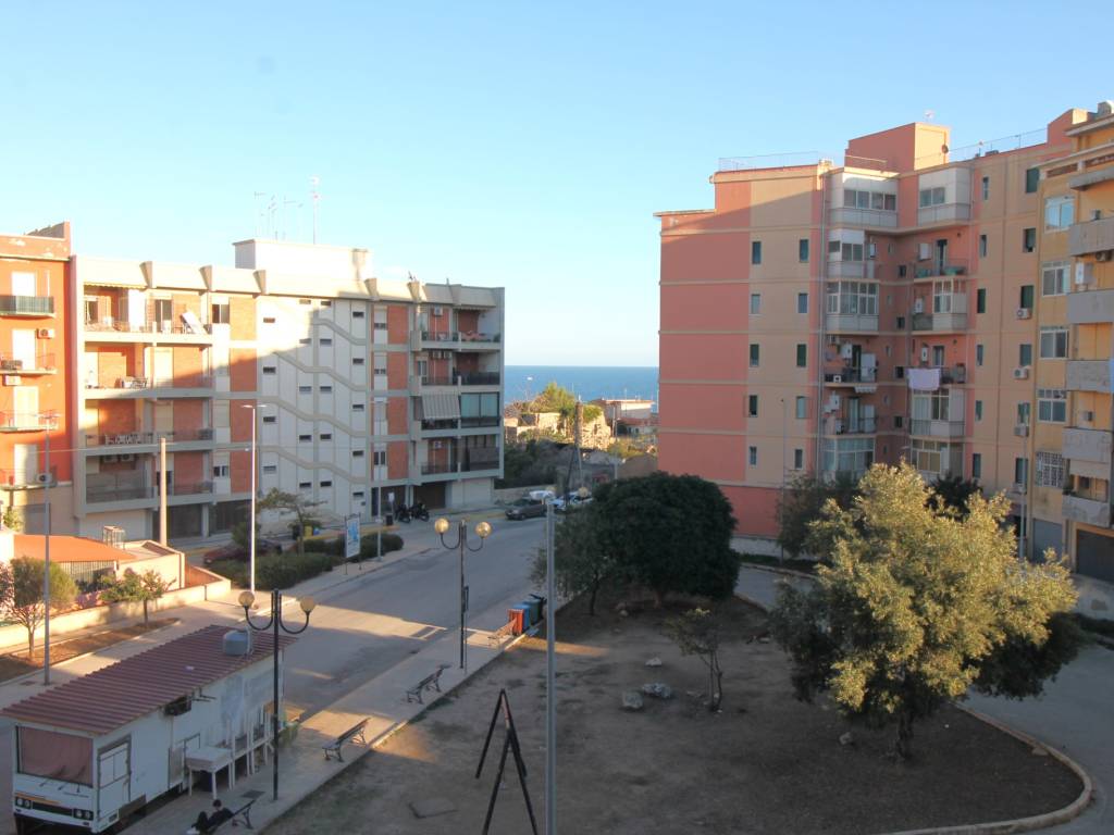 appartamento in vendita a Siracusa in zona Grottasanta