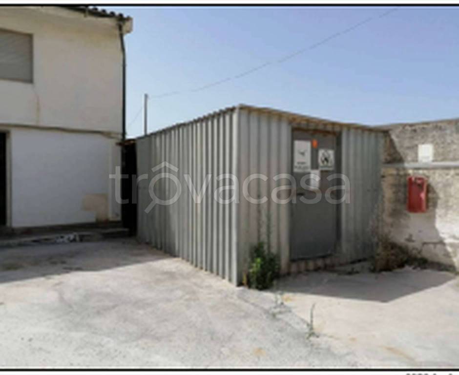 locale commerciale in vendita a Siracusa