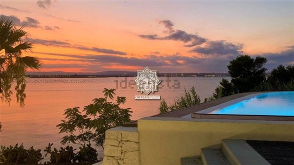 casa indipendente in vendita a Siracusa in zona Isola / Plemmirio