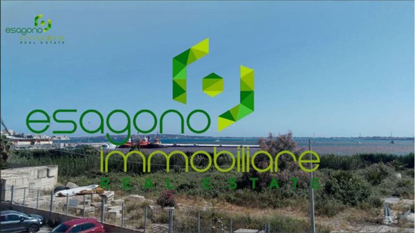 negozio in vendita a Siracusa in zona Isola Ortigia