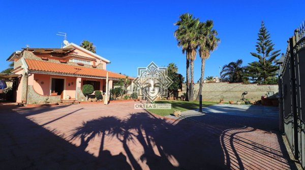 casa indipendente in vendita a Siracusa in zona Ognina